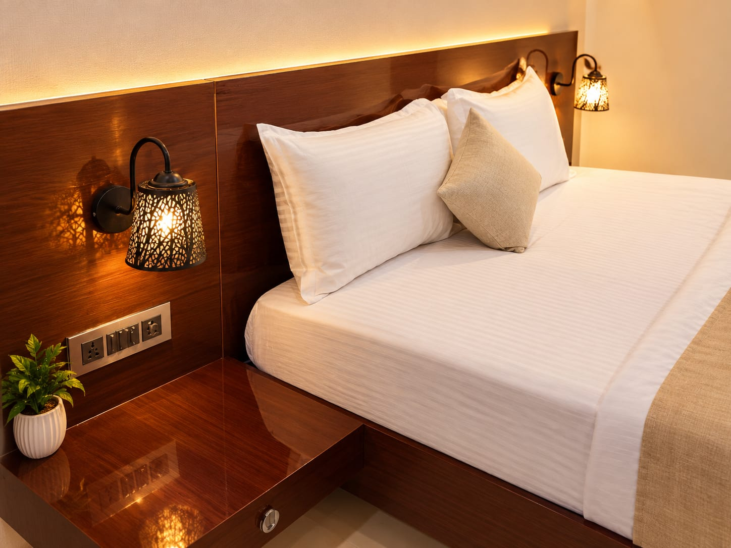 EXECUTIVE SUITE